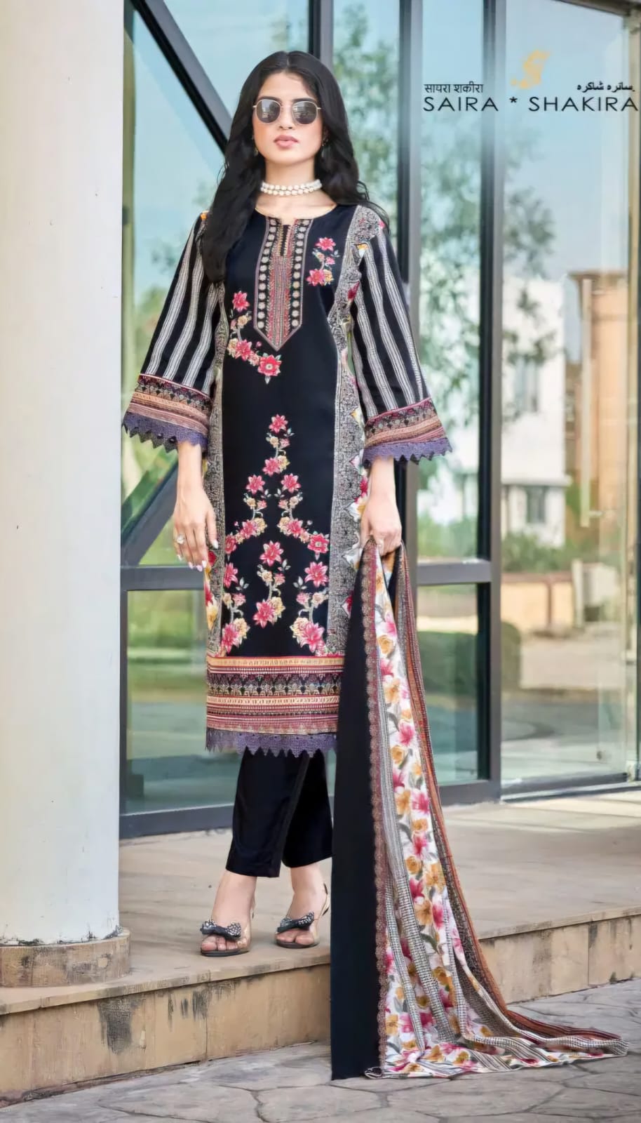 Ganesha - patterned black kurti with bottom & dupatta